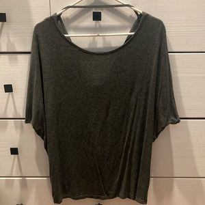 Amaryllis dark gray twist back bat wing top size large excellent used condition